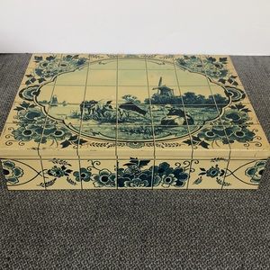 Vintage delf tin hinged top biscuit box